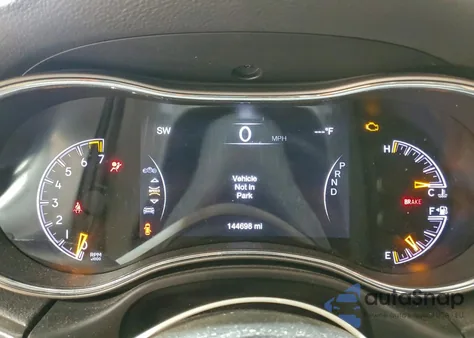 2017 Jeep Grand Cherokee Laredo z USA, uszkodzony, nr VIN 1C4RJFAG6HC872597